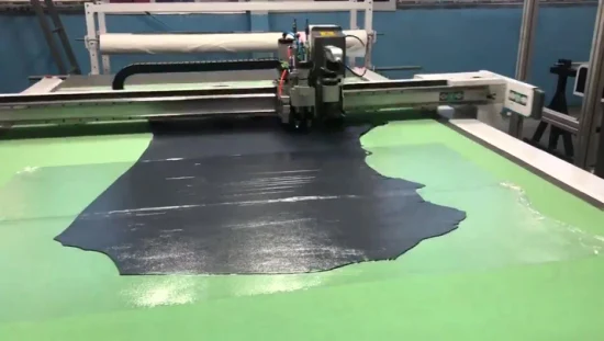 Corte de alfombras impresas de cuero puro con herramienta de corte oscilante de Yuchen CNC